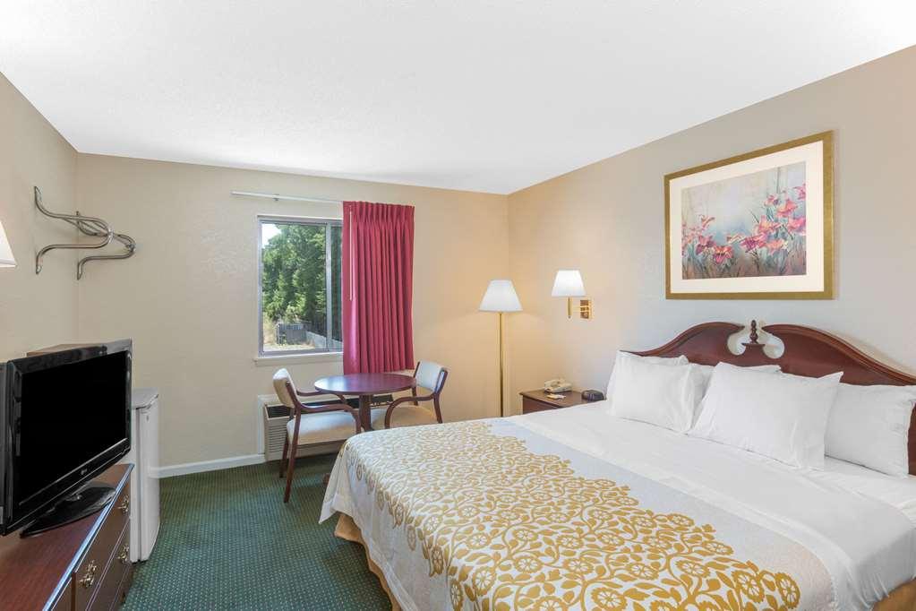 Econo Lodge Cherry Point Havelock Chambre photo