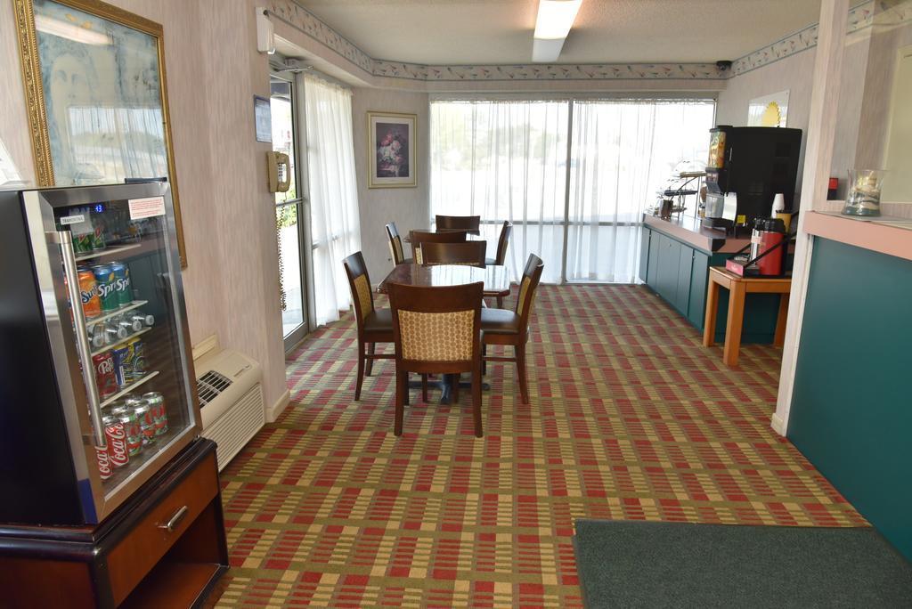 Econo Lodge Cherry Point Havelock Extérieur photo