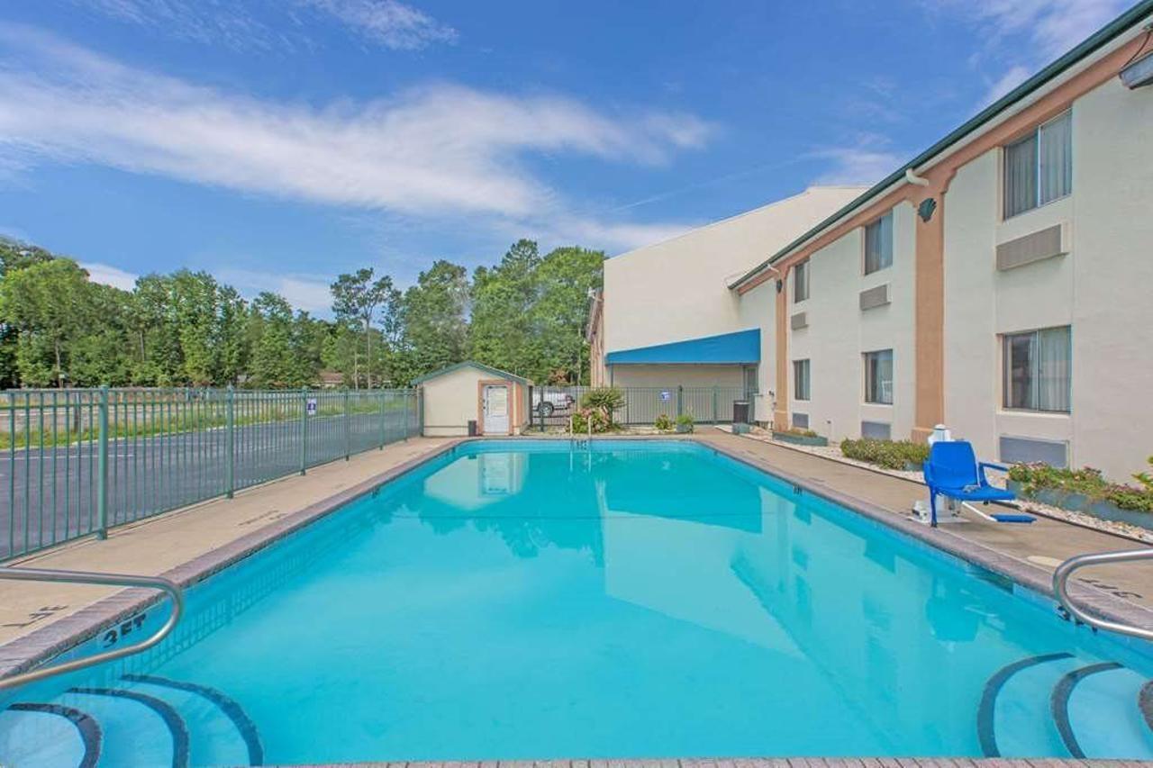 Econo Lodge Cherry Point Havelock Extérieur photo