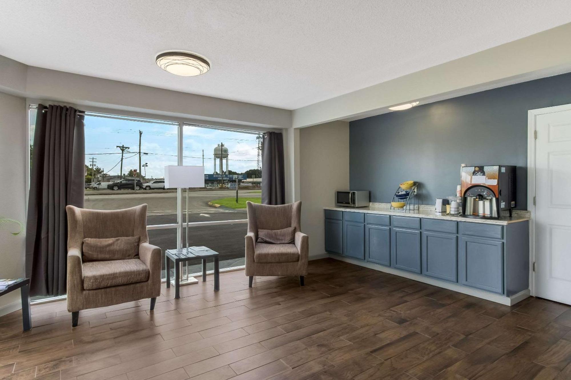 Econo Lodge Cherry Point Havelock Extérieur photo
