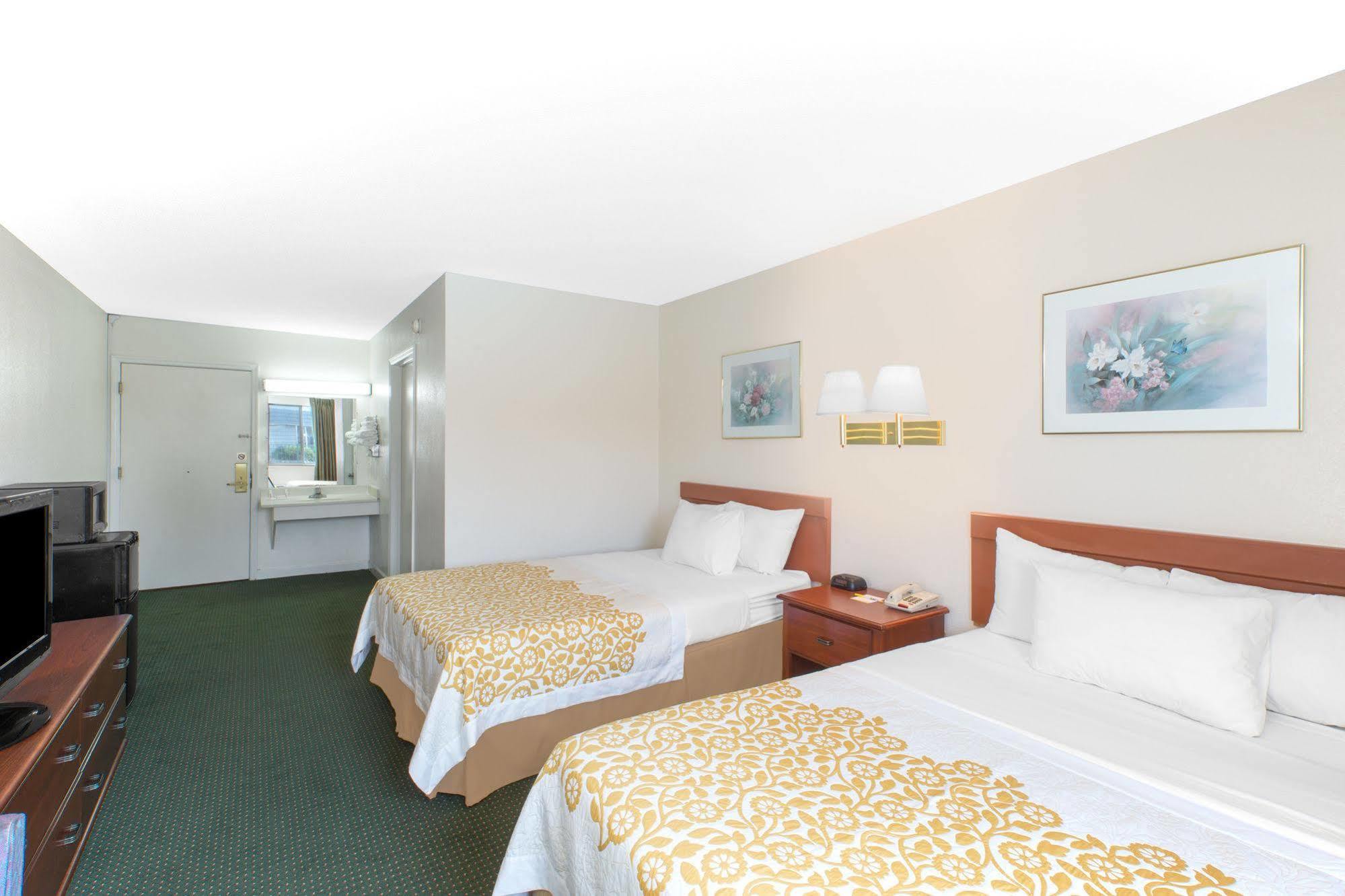 Econo Lodge Cherry Point Havelock Extérieur photo